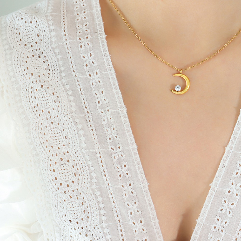Lunaria Necklace