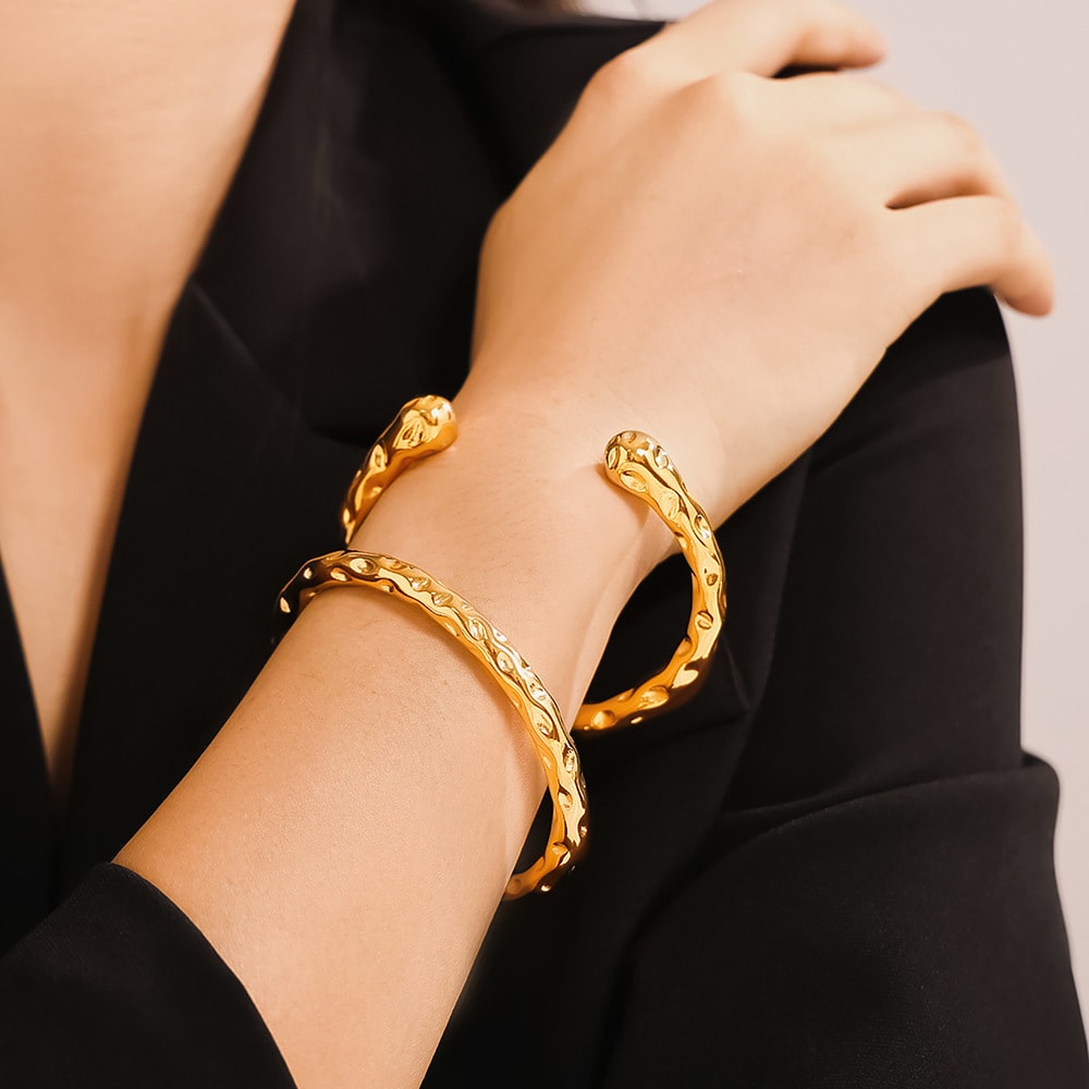 Auric Wave Bangle